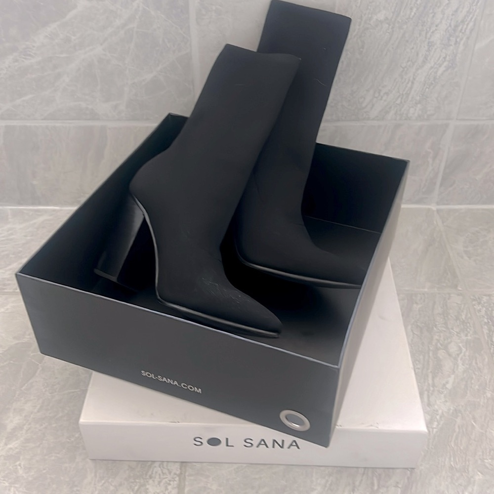 Sol Sana Black Knit Sock Boots – Dannii Stretch Pointed Toe 7.5 / 38 EUC in Box